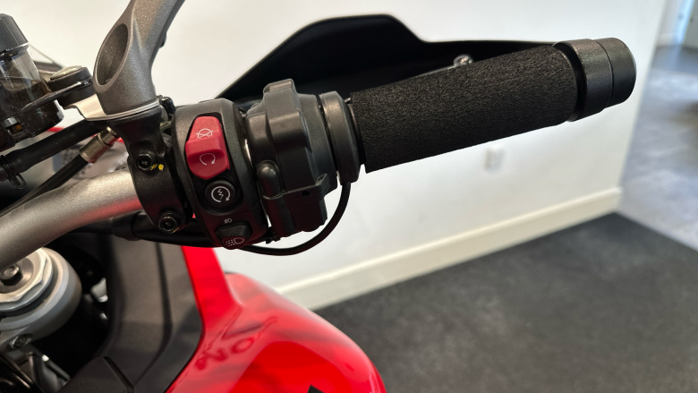 Ducati Multistrada V2 S Red (25MY)